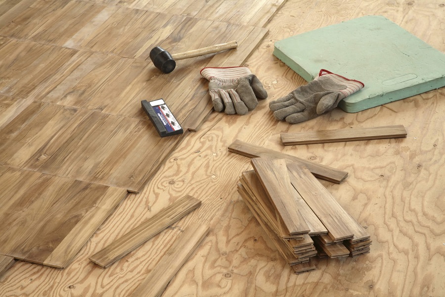 Hardwood Floor Repair Specialist